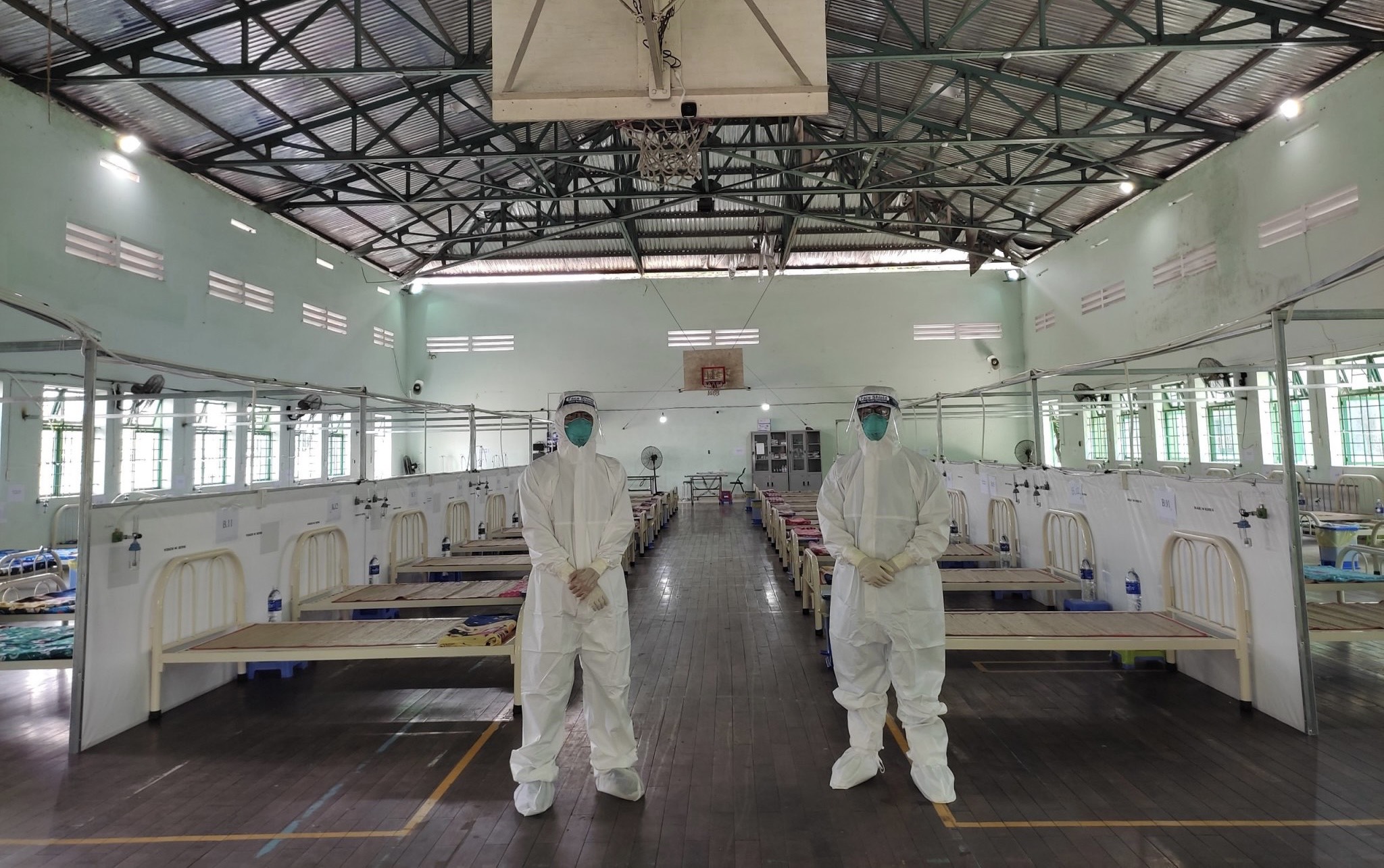 Đoàn tình nguyện số 4 Trường Đại học Y - Dược Huế chăm sóc sức khỏe F0 tại cộng đồng Quận Bình Tân, TP. Hồ Chí Minh