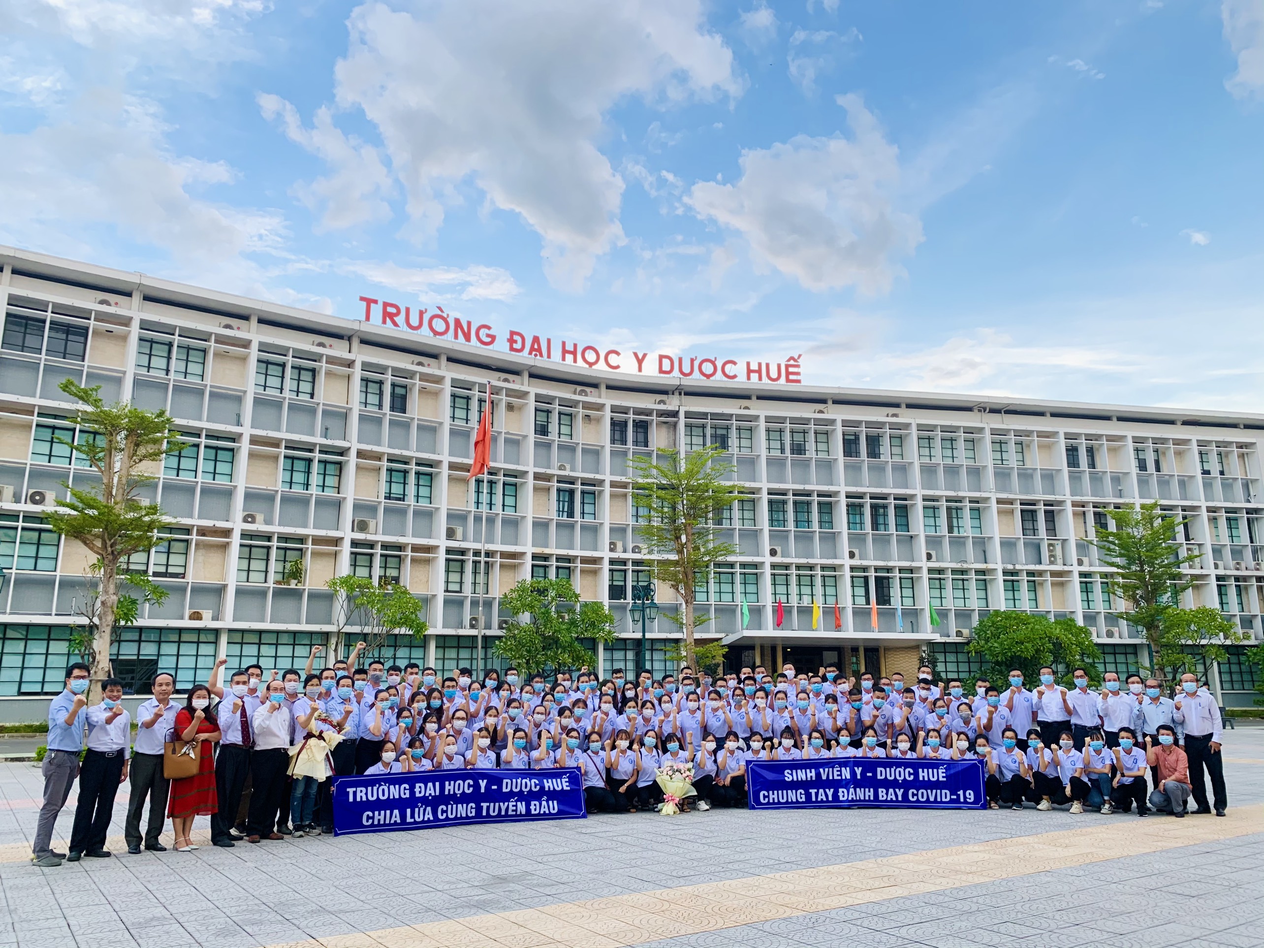 Đoàn tình nguyện số 3 Trường Đại học Y - Dược, Đại học Huế hỗ trợ công tác phòng chống dịch bệnh Covid-19 tại tỉnh Đồng Nai