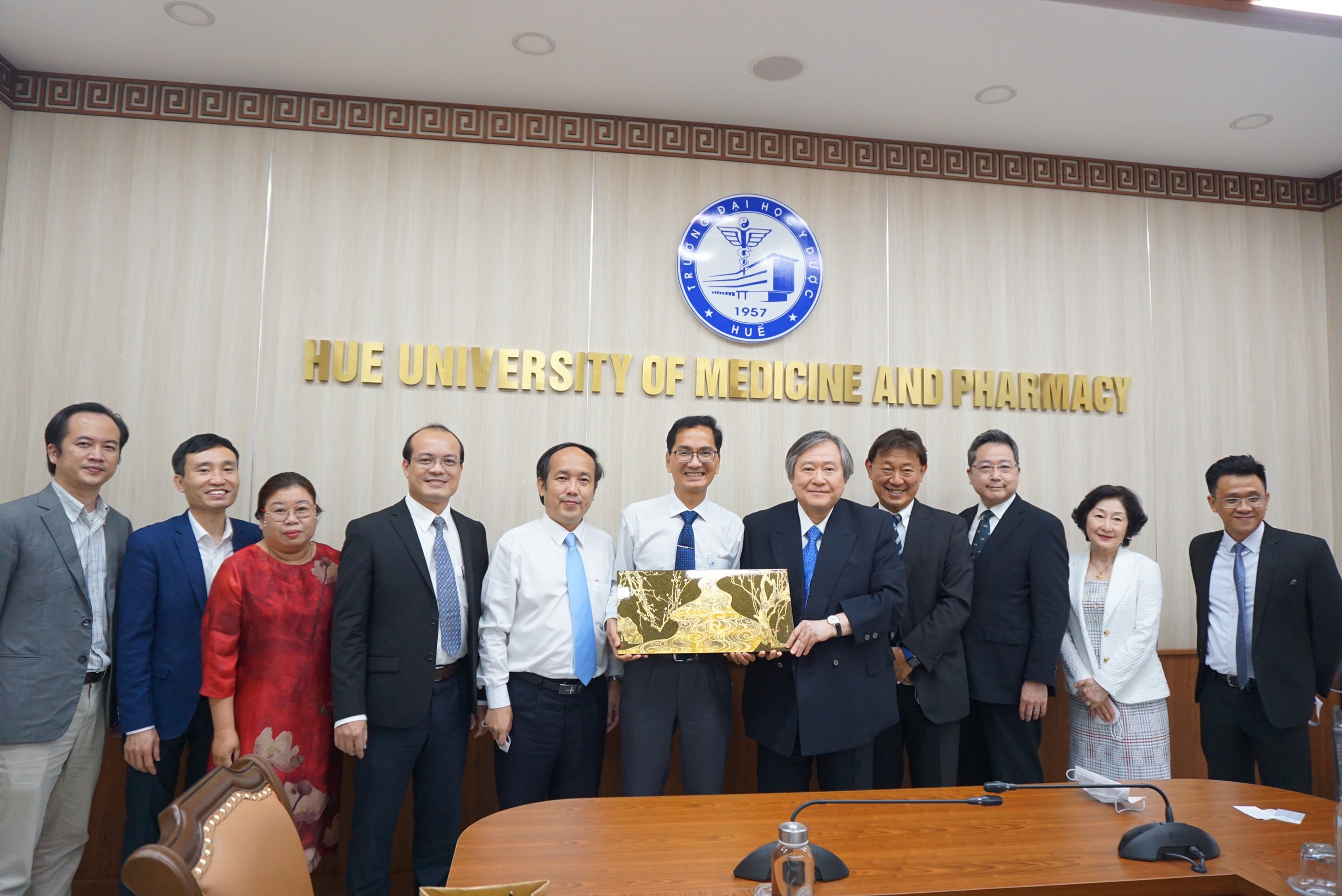 Tiếp phái đoàn lãnh đạo Trường Đại học quốc tế về Sức khỏe và Phúc lợi xã hội Nhật Bản (IUHW)