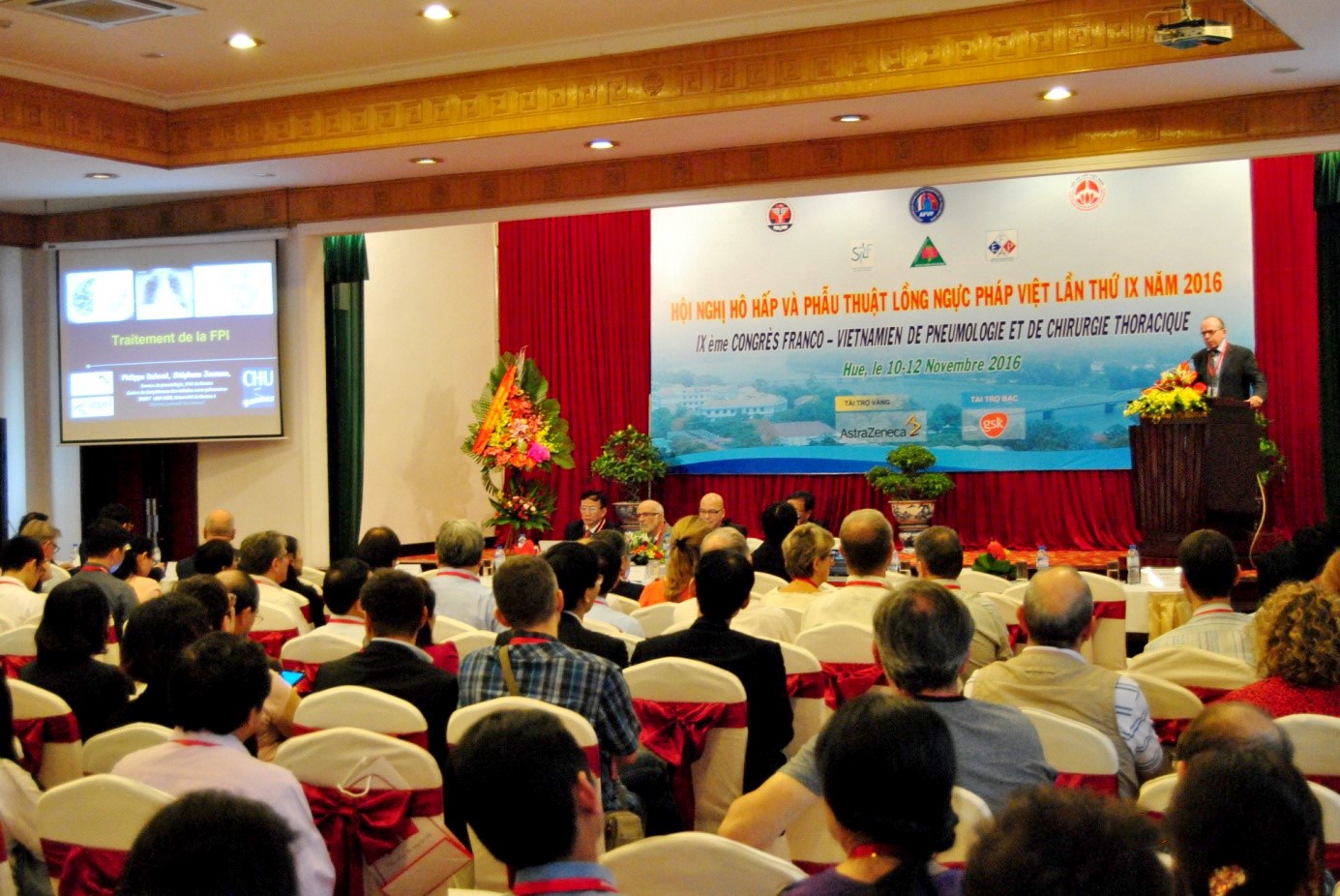 Hội nghị Hô hấp và Phẫu thuật Lồng ngực Pháp-Việt lần thứ IX năm 2016 diễn ra với đông đảo khách mời tham gia.